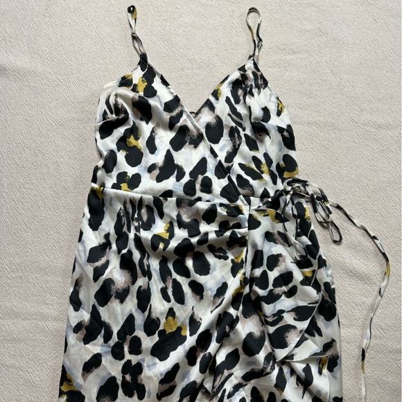 JLuxLabel Animal Print Satin Wrap Ruffle Maxi Dress L - Picture 3 of 8